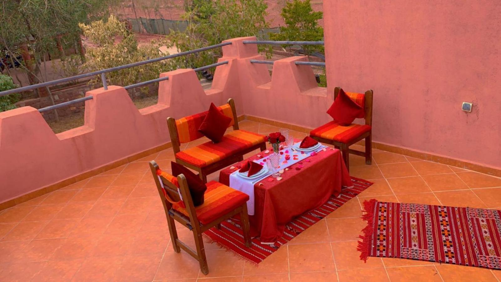 ホテル Les Jardins Yasmina Bin El-Ouidane エクステリア 写真